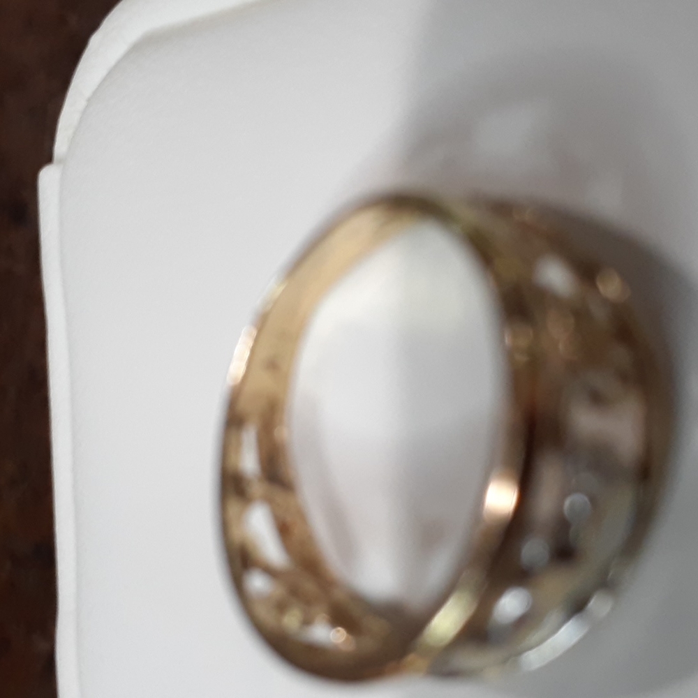 14 K Yellow Gold Open Band with White Gold Elephant - Picture 3 of 4